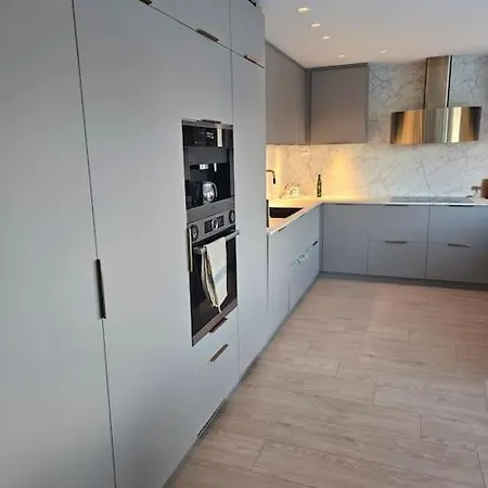 Modern 6 Bedroom House Villa Tromsø