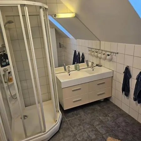 Villa Modern 6 Bedroom House *