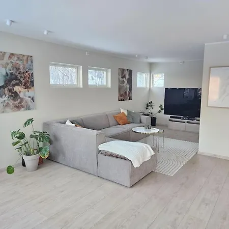 Modern 6 Bedroom House Tromsø